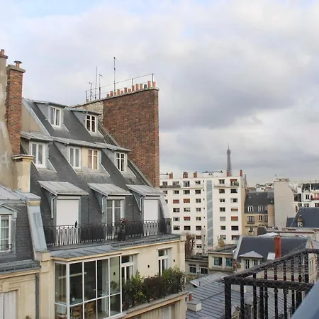 26 M Cocoon With Eiffel Tower View Apartment *