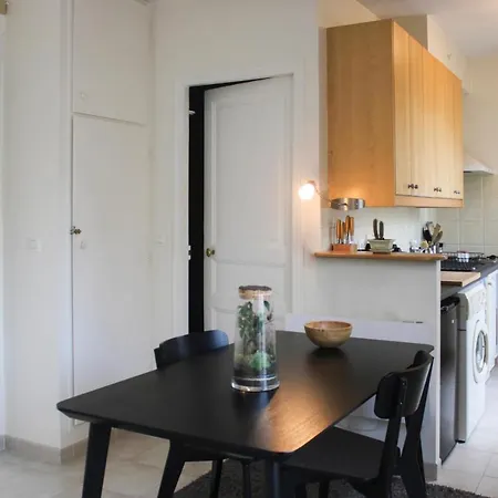 Apartment 26 M Cocoon With Eiffel Tower View *