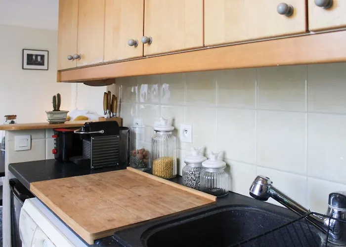 26 M Cocoon With Eiffel Tower View アパート